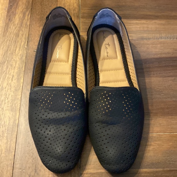 Me Too Brit Leather Loafer Shoes - Picture 2 of 6